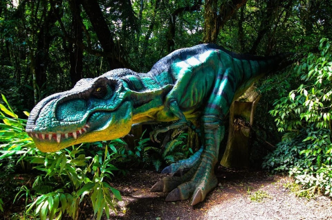 Parque dos Dinossauros é nova atração de férias em Curitiba