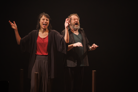 Peça discute a corrupção como parte das relações na sociedade e da construção da cidade