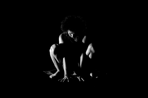 Misturando dança, teatro e performance, espetáculo "Raiz" estreia em Curitiba nesta quinta (18)