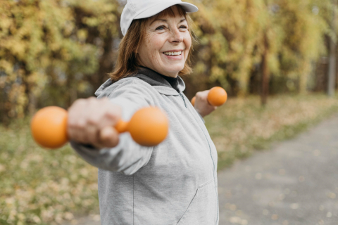 Cinco razões para investir em exercícios na menopausa