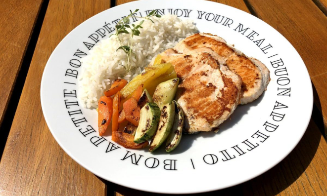 São pelo menos oito opções de pratos servidos no delivery criados para o consumidor final.