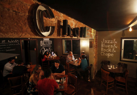 Bar híbrido: principal tendência de entretenimento para o pós-pandemia