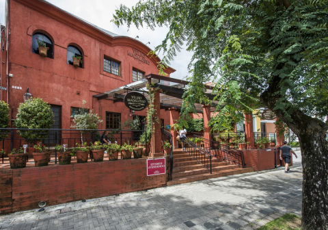 Com restrições de horário, restaurantes podem voltar a abrir aos domingos em Curitiba