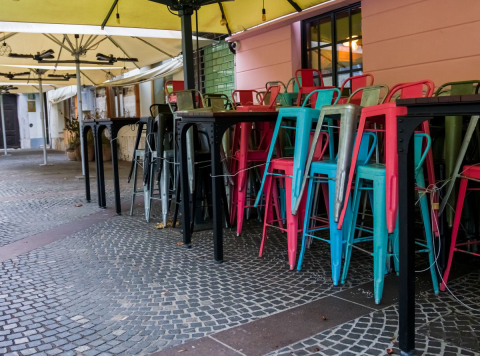 Abrasel critica novo lockdown em São Paulo enquanto Ceará concede benefícios aos restaurantes