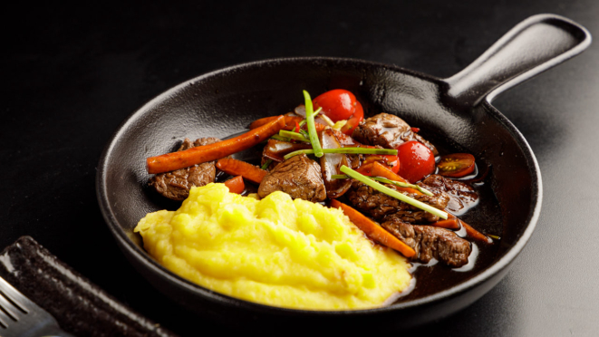 Mignon salteado, do Nuu Nikkei | Foto: Fernando Zequinão