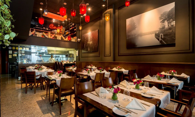 Restaurante Cosí, em São Paulo, já utiliza o tecido nas mesas e aventais dos colaboradores.