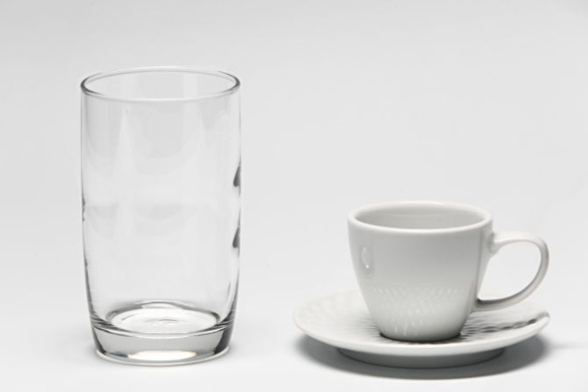 O dosador pode ser substituído por uma xícara pequena de café ou um copo tradicional. Foto: André Rodrigues / Gazeta do Povo