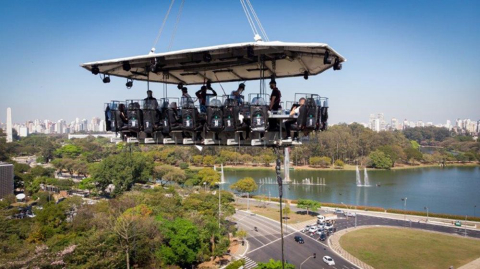 Jantar nas alturas do Dinner in the Sky está de volta com chefs estrelados