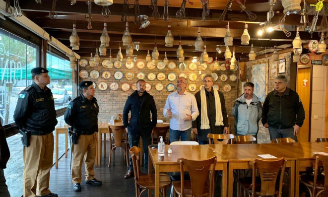 Lançamento da campanha ocorreu na noite desta quinta (2), em um dos restaurantes da Rua Itupava.