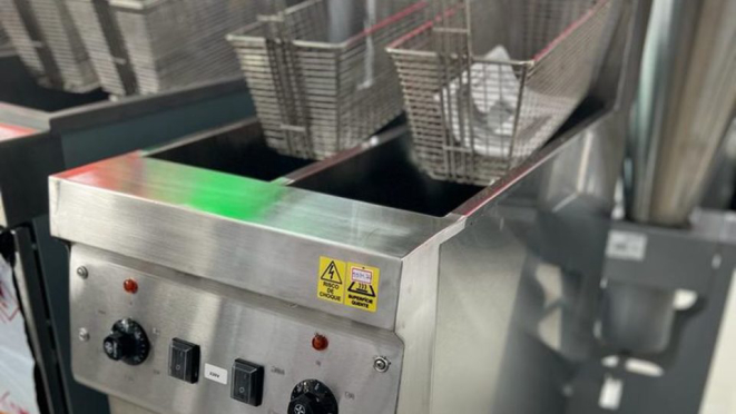 Entre os equipamentos que passaram a ser mais procurados pelos empresários está a fritadeira que recupera rapidamente a temperatura do óleo.