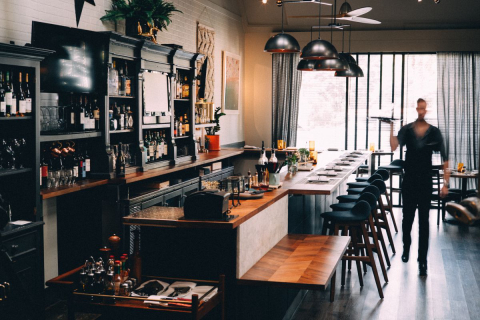 Curso gratuito vai ensinar como abrir e gerir com profissionalismo o restaurante