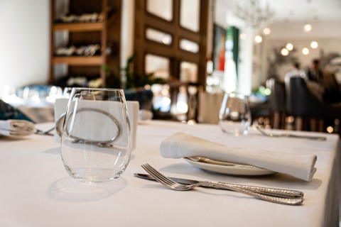 Restaurantes vão crescer 8% até o fim do ano, mas ainda com dificuldades, estima a Abrasel