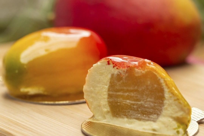 Doce que parece manga leva como recheio compota da fruta e gengibre.