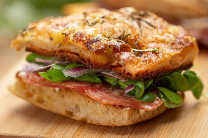 Focaccia é uma das opções salgadas do cardápio da Sotile.