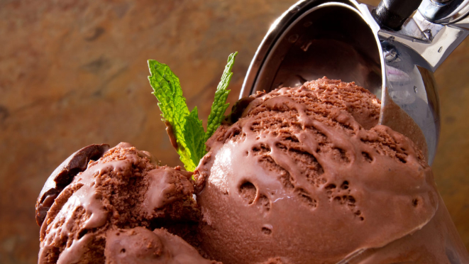 No Brasil, o termo sorvete é usado para vários preparos, inclusive para o picolé. Foto: Bigstock