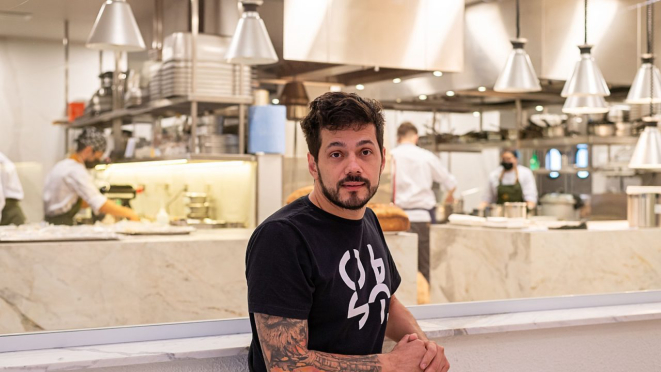 Lênin Palhano em frente à cozinha do Ninna no começo de 2022. Grupo Obst. abriu cinco operações no ano passado. "Cresceria mais organizado."