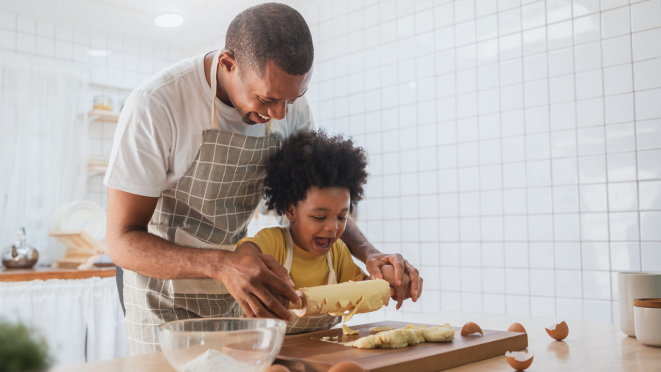 Cozinhar pode proporcionar bem-estar genuíno, momentos de relaxamento e foco no presente.