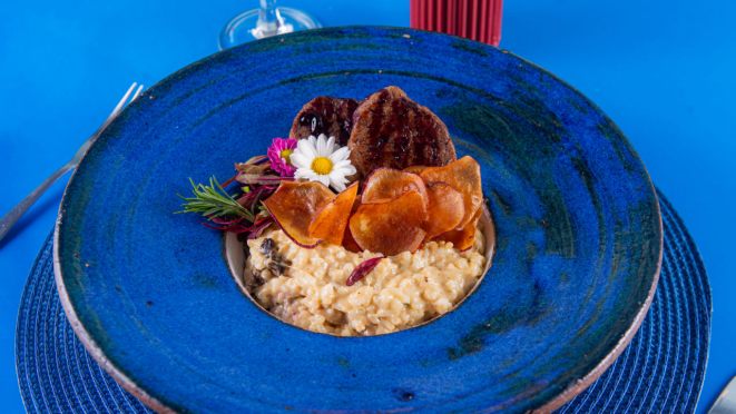 Mignon grelhado com risoto de funghi do Porto Cabral.