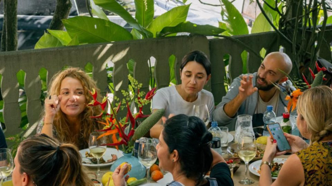 Grupo de jornalistas conheceu projetos sociais, ações de sustentabilidade e produtores de Curitiba.