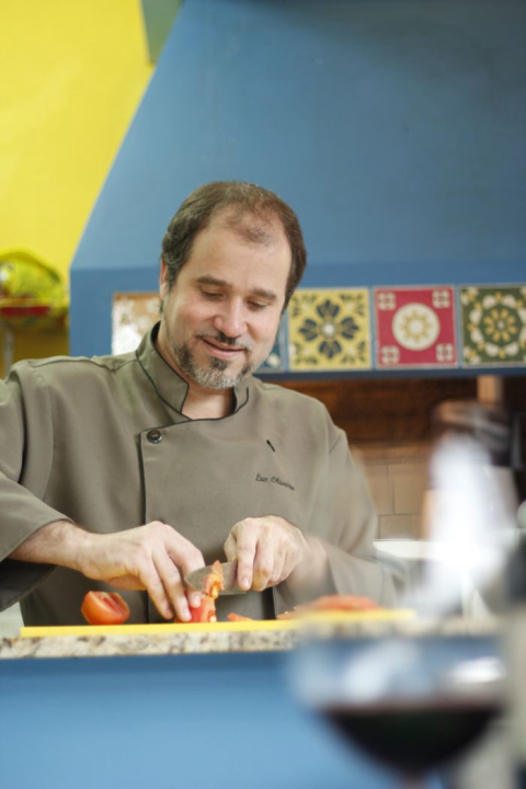 Chef ensina técnicas de cozinha para o dia a dia