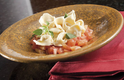 Capeletti de parma ao molho pesto