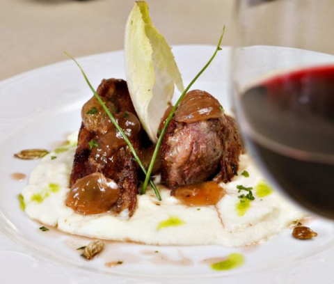 Polenta e magret de canard com molho de uva