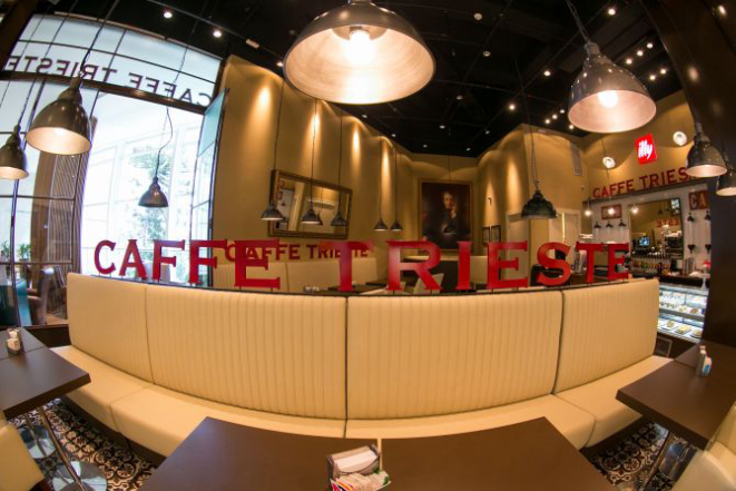 No Caffè Trieste é possível escolher entrê três variedades de café e o tipo de torra