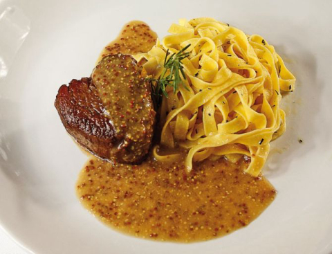 Mignon ao molho de mostardas