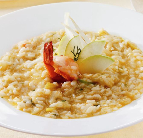 Risoto com erva-doce, maçã verde e camarão