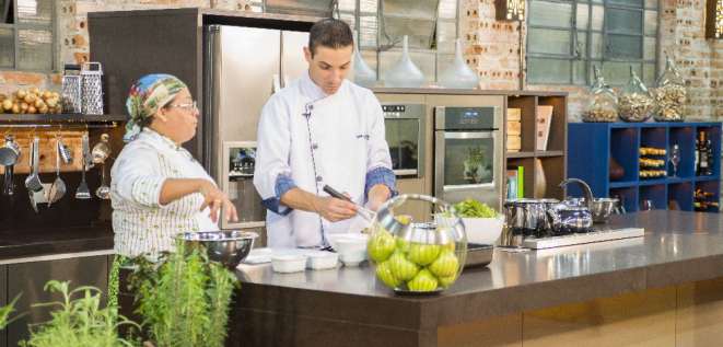 No primeiro programa, Guilherme Guzela recebe a chef Eva dos Santos, do Bistrô do Victor. Foto: Letícia Akemi / Gazeta do Povo