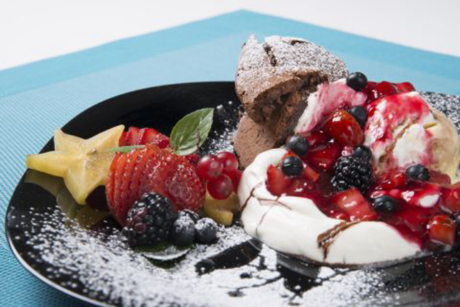 Bolo chocolat classic, das Chiffon Cake. Foto: Letícia Akemi/Gazeta do Povo