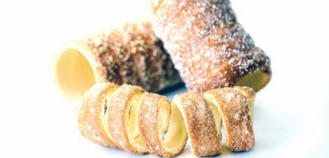 Food truck vende sobremesa húngara