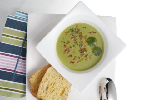 Sopa de ervilha com menta