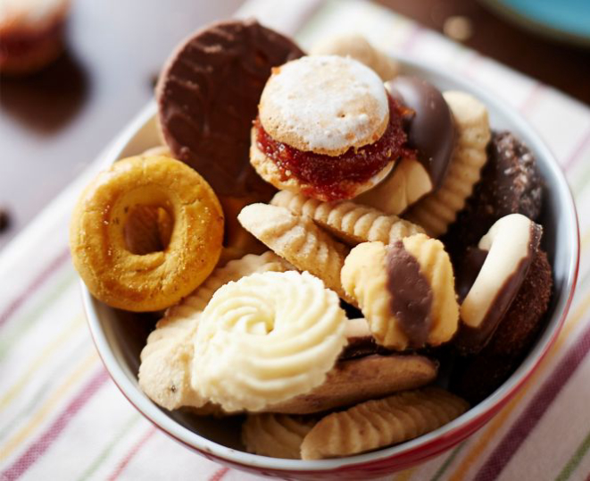 Além das famosas bolachas, cliente pode pedir um cafezinho ou pedir bolos e tortas.Foto: Bite Studio / Divulgação