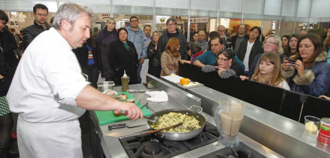 Aulas-show e palestras agitam terceiro dia da feira