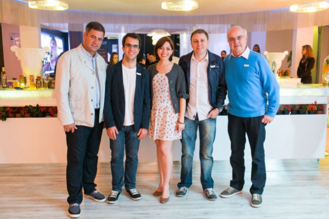 Felix Boeing, da Mastroiani, com os vencedores Pedro Andrade Costa, Patrícia Bardelli e Marcos Pcheneczuk e Luiz Augusto Xavier, avaliador das receitas. Foto: Rubens Nemitz Jr.