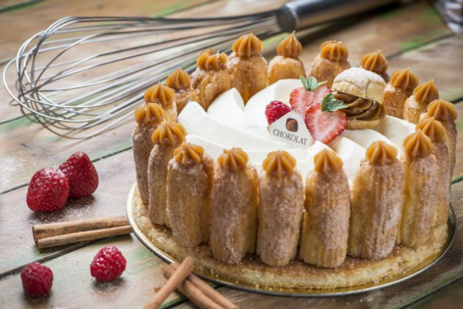 Outra apresentação do bolo do bolo de churros, também da Chokolat. Foto: Letícia Akemi/Gazeta do Povo