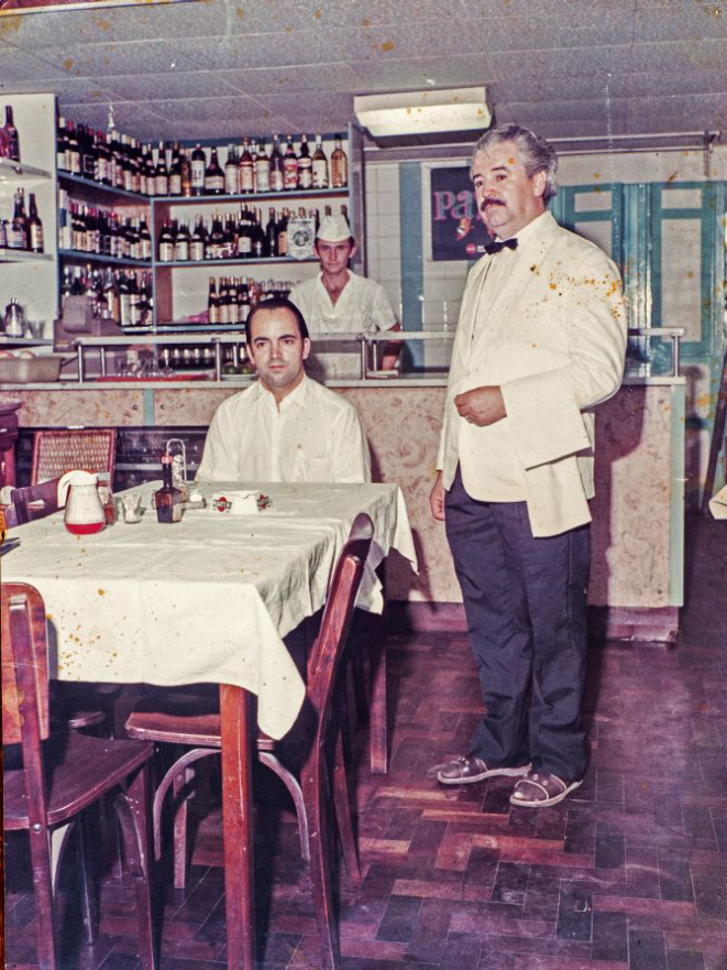 Frequentado por executivos, diretores de empresas e profissionais liberais, o restaurante abria no almoço e jantar com o mesmo cardápio. o serviço era à la carte. Foto: Acervo/Família Teske