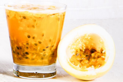 Caipiroska de maracujá