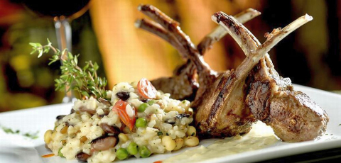 Carnes, frutos do mar e conservas