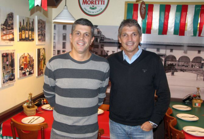O franqueado da Baggio Juvevê, Veriano Baggio Junior e o sócio-proprietário da rede de pizzarias, José Antonio Baggio. Foto: Jéssica Pizza/Divulgação.