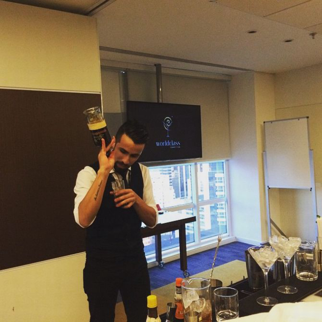 Bartender Diego Bastos (Officina Restô Bar) é um dos finalistas do Beefeater Mix LDN 2016. Foto: Divulgação