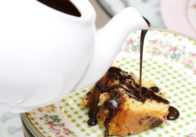 Os turistas são levados a vários pontos da cidade para experimentar iguarias doces. Foto: Foto Liza Strapasson / Divulgação.