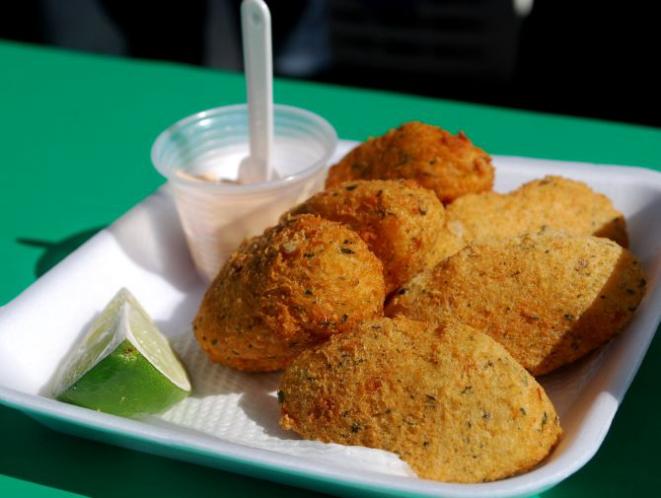Porção de bolinho de bacalhau do Armazém 71. Foto: Divulgação