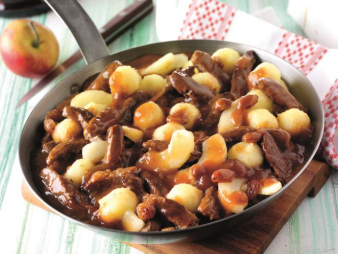 Carne com batatas estilo Rheinische (R$ 54,95 a porção de 800g). Foto: Divulgação.