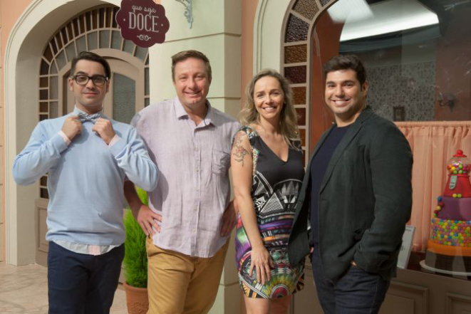 Lucas Corazza, Roberto Strongoli, Carole Crema e o apresentador, Felipe Bronze, do Que Seja Doce. Foto: Tricia Vieira/ Divulgação