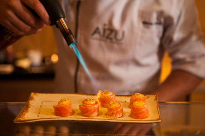 Um dos destaque é o sushi de atum no maçarico (R$ 27). Foto: Divulgação