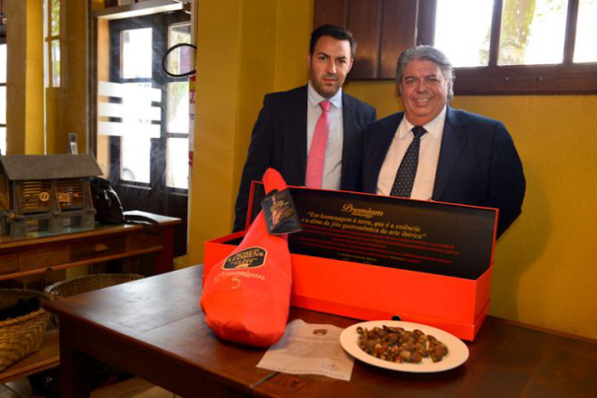 Josep Ramon Llorens Filho e Ramon Llorens, do grupo espanhol Josep Llores I Fills. Foto: Marco Charneski/ Gazeta do Povo