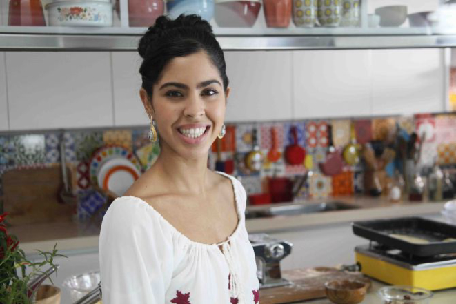 A chef Bela Gil vem a Curitiba para autografar novo livro. Foto: divulgação.