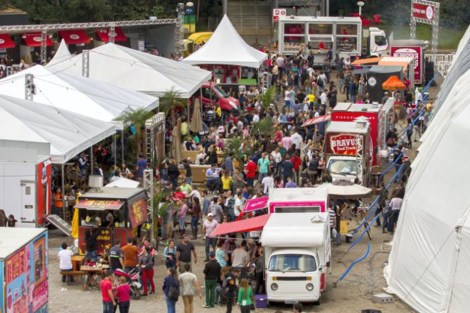 Em sua primeira edição, o Parada Truck levou 23 mil pessoas à Pedreira Paulo Leminski durante os três dias de evento. Foto: Paulo Lisbôa/Gazeta do Povo